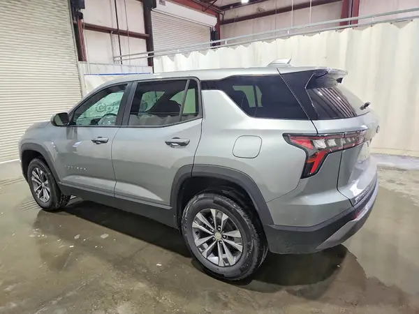 3GNAXPEG2TL478742 2026 CHEVROLET EQUINOX - Image 2