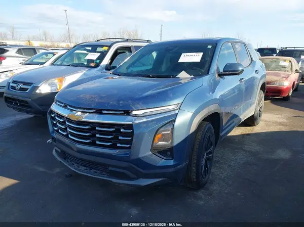 3GNAXPEG3SL117325 2025 CHEVROLET EQUINOX - Image 2