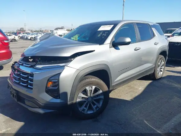 3GNAXPEG3SL324250 2025 CHEVROLET EQUINOX - Image 2