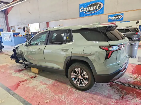 3GNAXPEG3TL257215 2026 CHEVROLET EQUINOX - Image 2