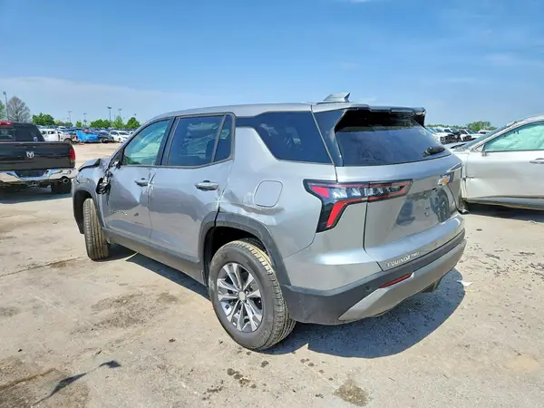 3GNAXPEG3TL275178 2026 CHEVROLET EQUINOX - Image 2