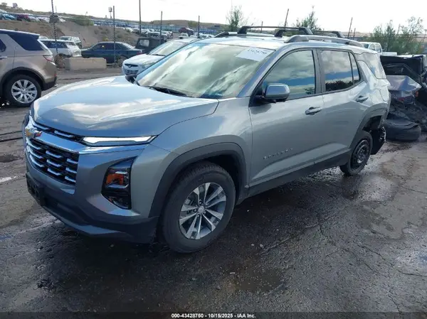 3GNAXPEG4SL153430 2025 CHEVROLET EQUINOX - Image 2