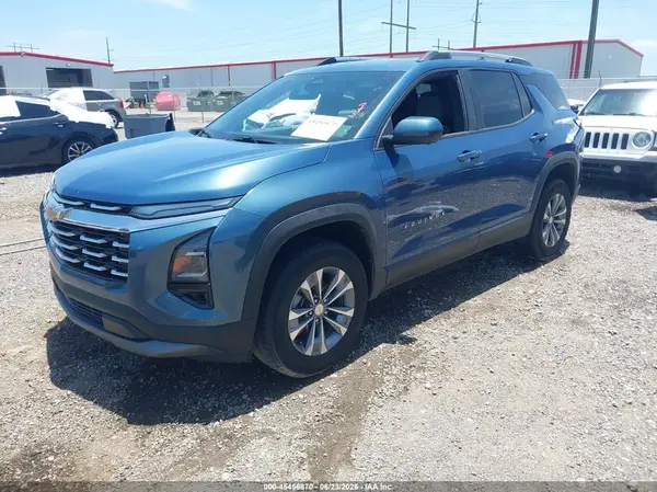 3GNAXPEG4SL211245 2025 CHEVROLET EQUINOX - Image 2