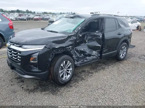 3GNAXPEG4SL261157 2025 CHEVROLET EQUINOX - Image 2