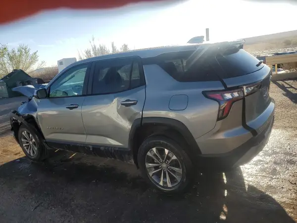 3GNAXPEG4SL290948 2025 CHEVROLET EQUINOX - Image 2