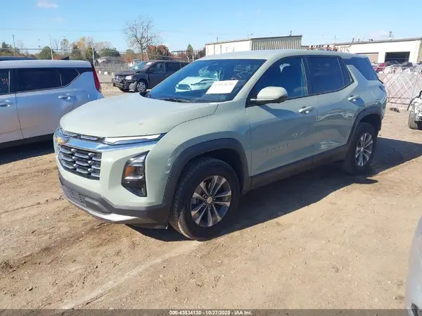 3GNAXPEG4SL316531 2025 CHEVROLET EQUINOX - Image 2