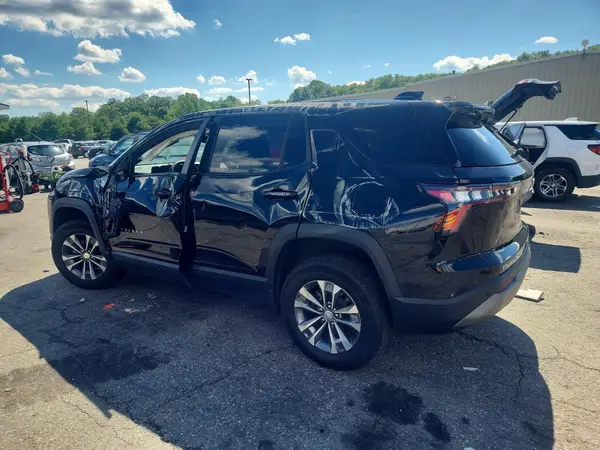 3GNAXPEG5SL155610 2025 CHEVROLET EQUINOX - Image 2