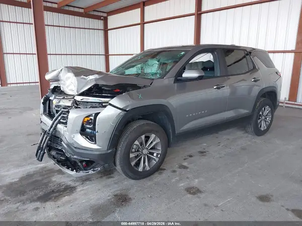 3GNAXPEG5TL249388 2026 CHEVROLET EQUINOX - Image 2