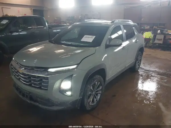 3GNAXPEG6SL116878 2025 CHEVROLET EQUINOX - Image 2