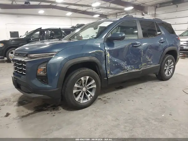 3GNAXPEG6SL126956 2025 CHEVROLET EQUINOX - Image 2
