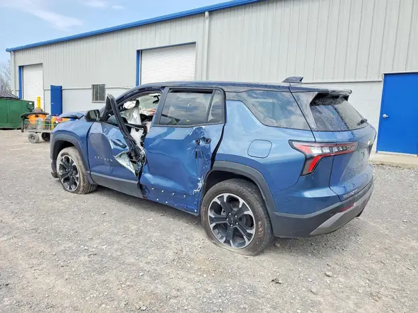 3GNAXPEG6SL133325 2025 CHEVROLET EQUINOX - Image 2