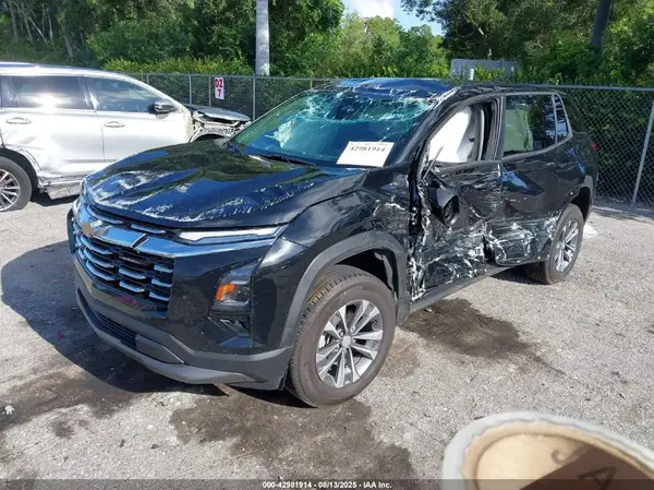 3GNAXPEG6SL170245 2025 CHEVROLET EQUINOX - Image 2
