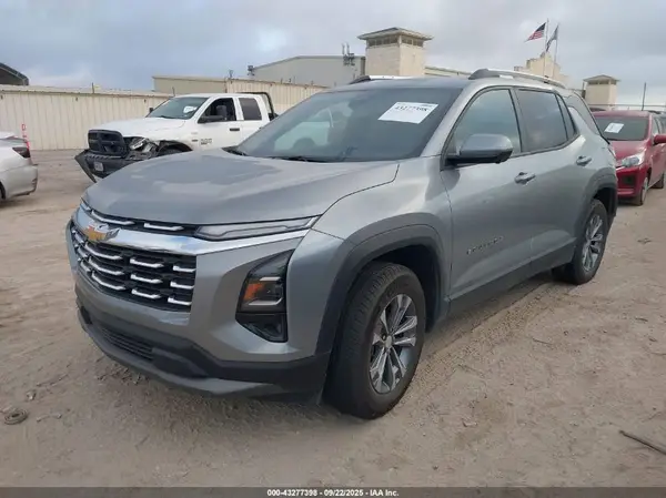 3GNAXPEG6SL260866 2025 CHEVROLET EQUINOX - Image 2