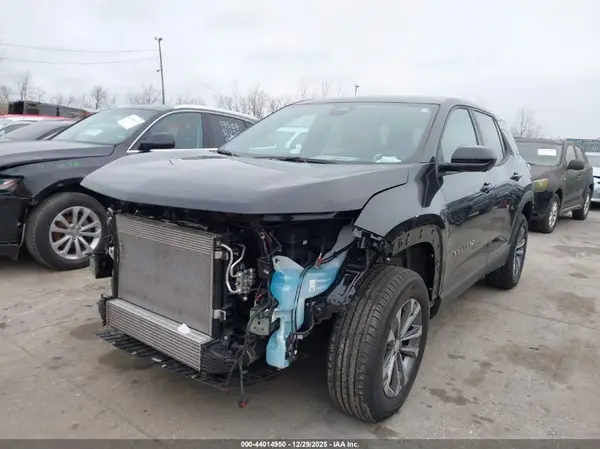 3GNAXPEG6SL305787 2025 CHEVROLET EQUINOX - Image 2