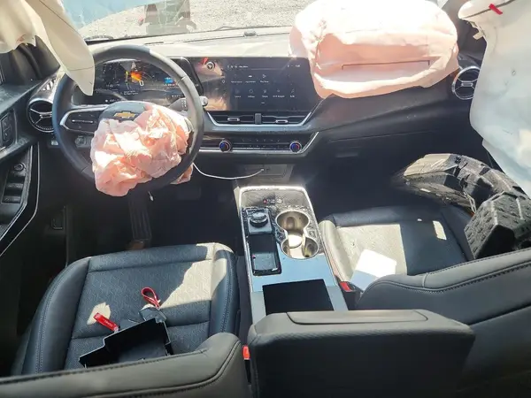 3GNAXPEG6TL104425 2026 CHEVROLET EQUINOX - Image 8