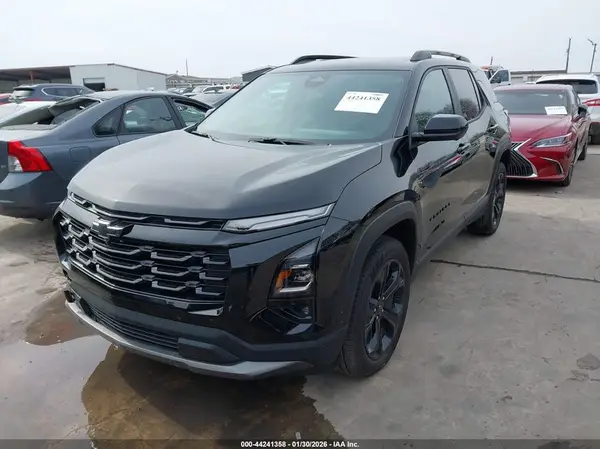 3GNAXPEG7SL145211 2025 CHEVROLET EQUINOX - Image 2
