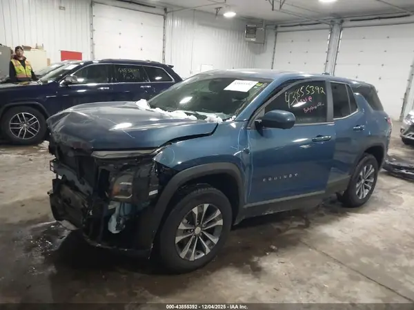 3GNAXPEG7SL166169 2025 CHEVROLET EQUINOX - Image 2