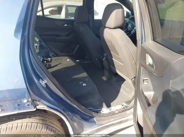3GNAXPEG7TL161975 2026 CHEVROLET EQUINOX - Image 8