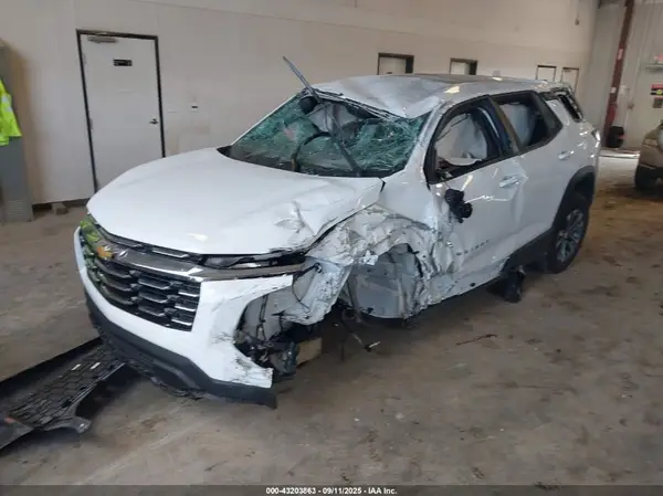 3GNAXPEG7TL169512 2026 CHEVROLET EQUINOX - Image 2