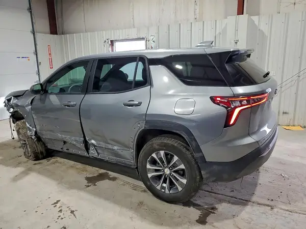 3GNAXPEG7TL252163 2026 CHEVROLET EQUINOX - Image 2