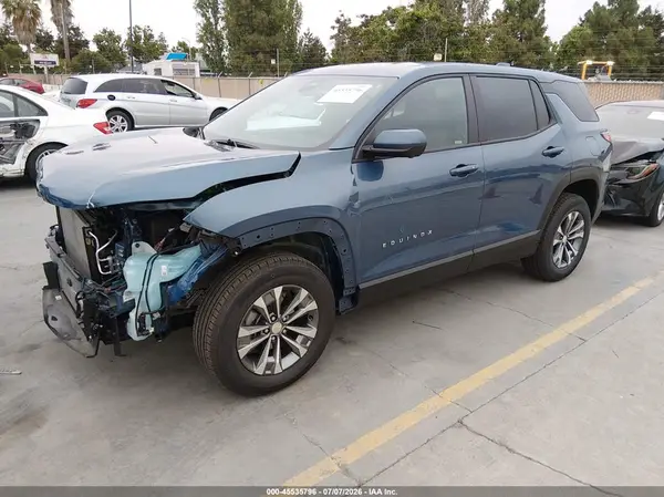 3GNAXPEG7TL263843 2026 CHEVROLET EQUINOX - Image 2