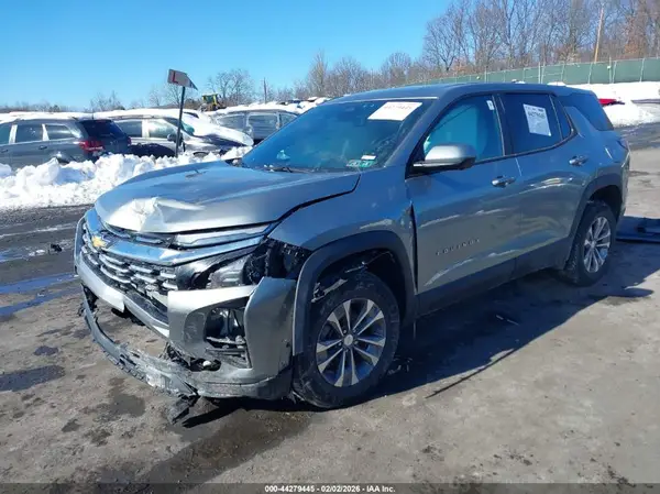 3GNAXPEG7TL278150 2026 CHEVROLET EQUINOX - Image 2