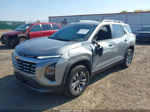 3GNAXPEG8SL178928 2025 CHEVROLET EQUINOX - Image 2