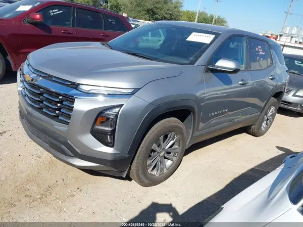 3GNAXPEG8SL323644 2025 CHEVROLET EQUINOX - Image 2