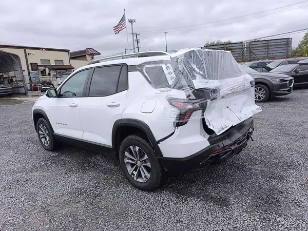 3GNAXPEG8TL166120 2026 CHEVROLET EQUINOX - Image 2