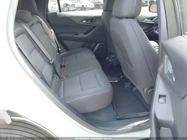 3GNAXPEG8TL259168 2026 CHEVROLET EQUINOX - Image 8