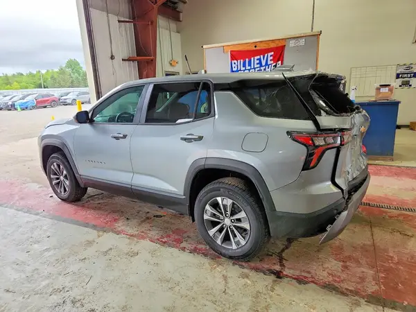 3GNAXPEG8TL421056 2026 CHEVROLET EQUINOX - Image 2
