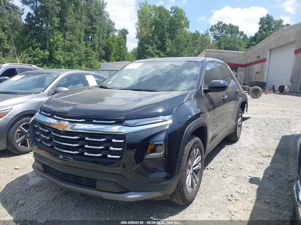 3GNAXPEG8TL458950 2026 CHEVROLET EQUINOX - Image 2