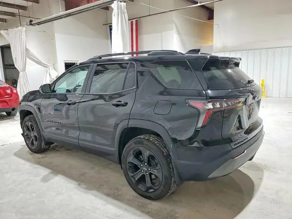 3GNAXPEG8TL475988 2026 CHEVROLET EQUINOX - Image 2