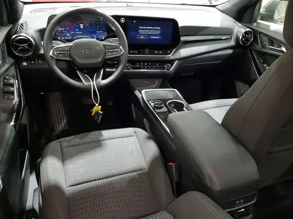 3GNAXPEG8TL475988 2026 CHEVROLET EQUINOX - Image 8