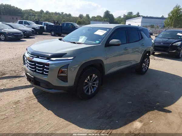 3GNAXPEG9SL295921 2025 CHEVROLET EQUINOX - Image 2