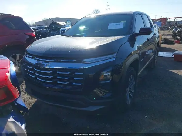 3GNAXPEG9TL220332 2026 CHEVROLET EQUINOX - Image 2