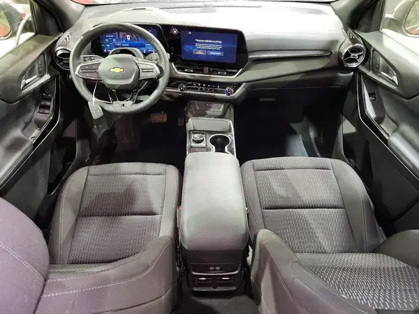 3GNAXPEG9TL243318 2026 CHEVROLET EQUINOX - Image 8