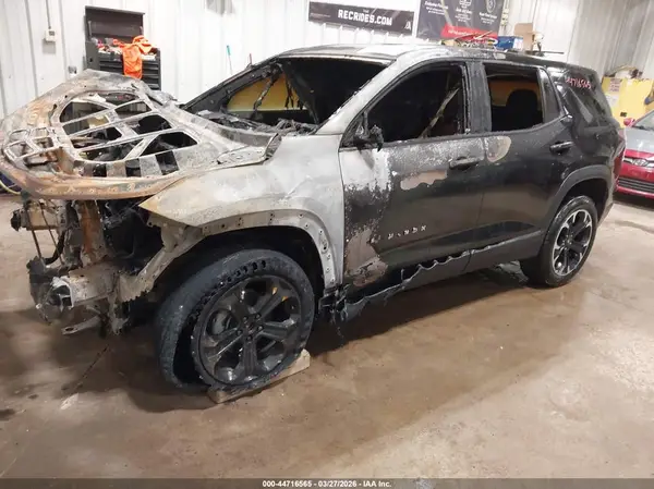 3GNAXPEG9TL299467 2026 CHEVROLET EQUINOX - Image 2