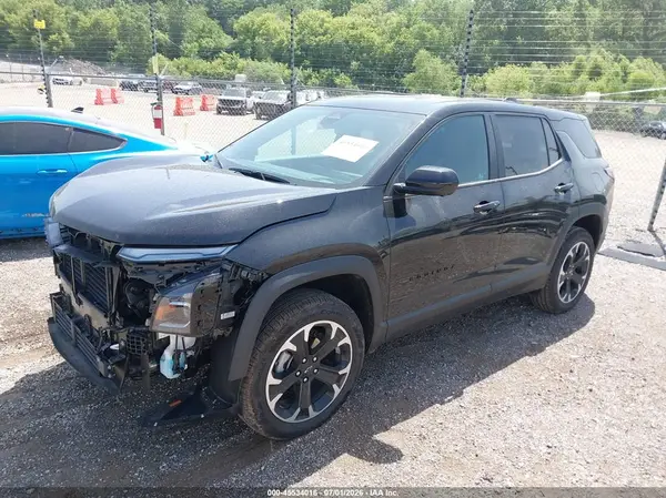 3GNAXPEG9TL444751 2026 CHEVROLET EQUINOX - Image 2