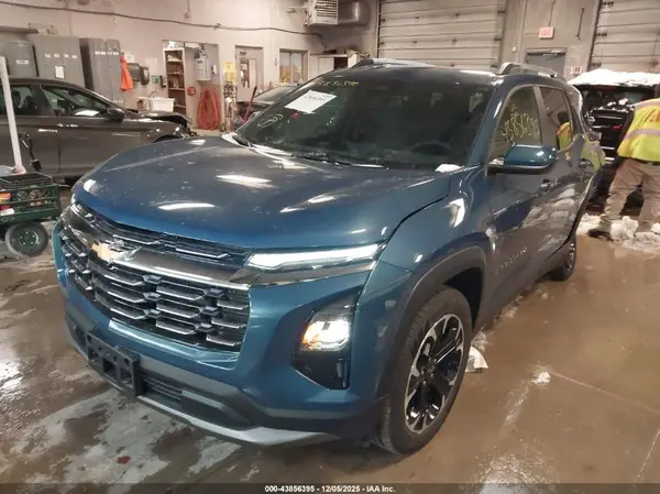 3GNAXPEGXSL232584 2025 CHEVROLET EQUINOX - Image 2