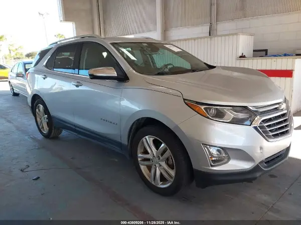 3GNAXPEX4LS527445 2020 CHEVROLET EQUINOX - Image 1