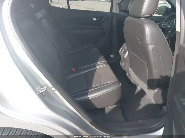 3GNAXPEX5KS637516 2019 CHEVROLET EQUINOX - Image 8