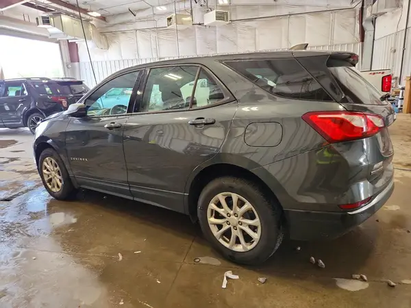 3GNAXREV1JS570583 2018 CHEVROLET EQUINOX - Image 2