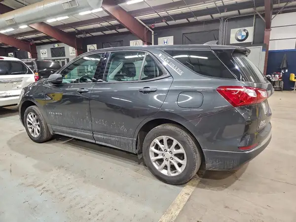 3GNAXREV4JS511981 2018 CHEVROLET EQUINOX - Image 2