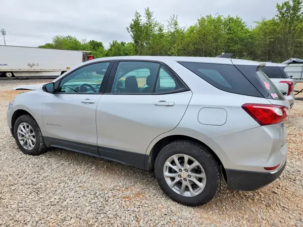 3GNAXREV5JS553897 2018 CHEVROLET EQUINOX - Image 2