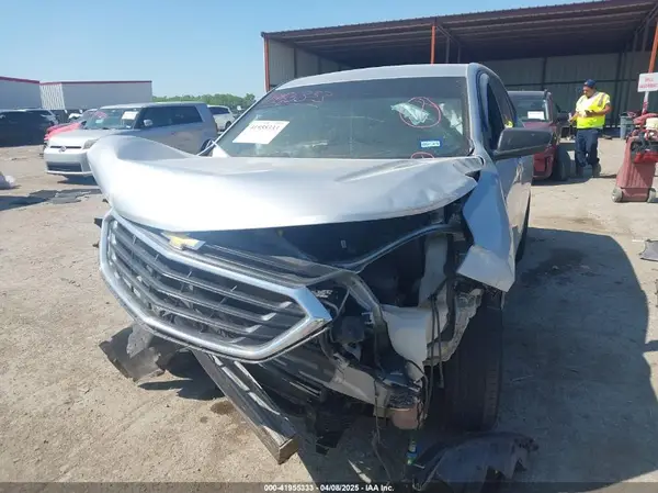 3GNAXREV7JS628423 2018 CHEVROLET EQUINOX - Image 2
