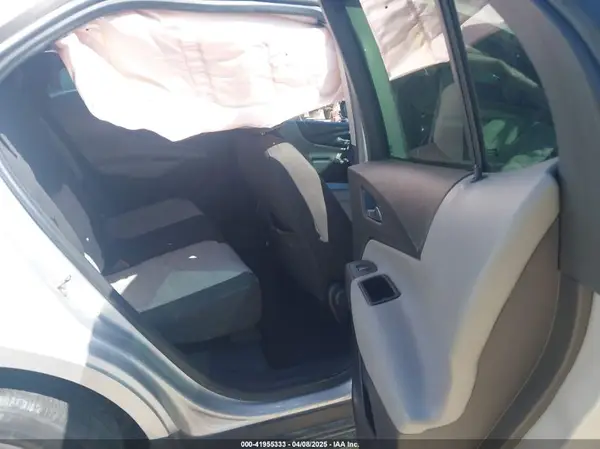 3GNAXREV7JS628423 2018 CHEVROLET EQUINOX - Image 8