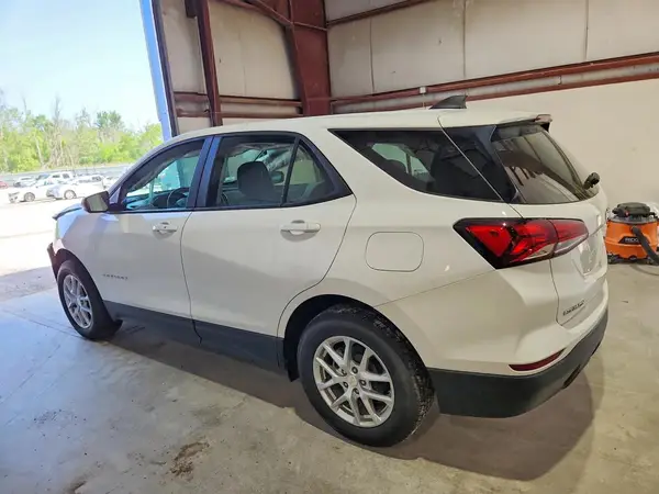 3GNAXSEG3PL238642 2023 CHEVROLET EQUINOX - Image 2