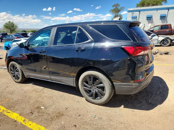 3GNAXSEG4RL260457 2024 CHEVROLET EQUINOX - Image 2