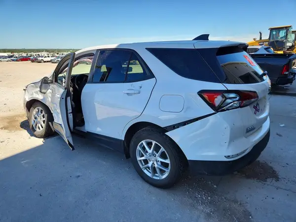 3GNAXSEG4RL267294 2024 CHEVROLET EQUINOX - Image 2